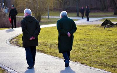 Si muore di vecchiaia o di malattia?